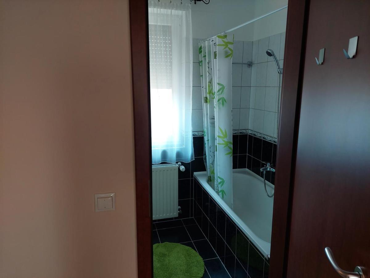 Samuci Apartman Hajdúszoboszló Exterior foto